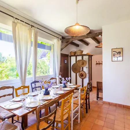 Les Figuiers By Interhome 펜션 보-쉬르-메르