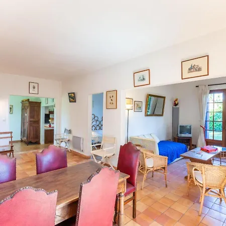 Les Figuiers By Interhome