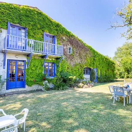 Les Figuiers By Interhome 펜션 보-쉬르-메르